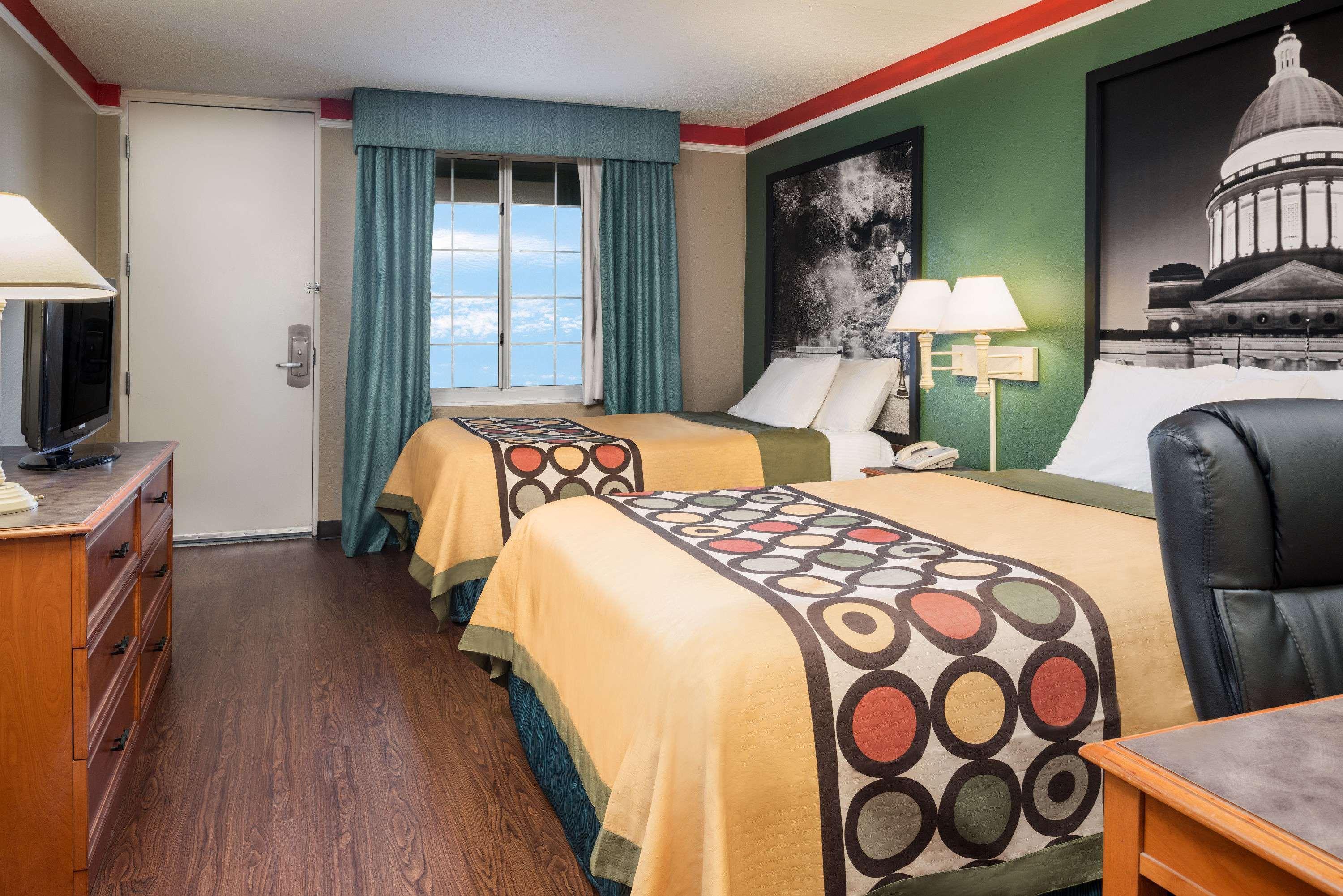 Super 8 By Wyndham Little Rock/Otter Creek Motel Екстериор снимка